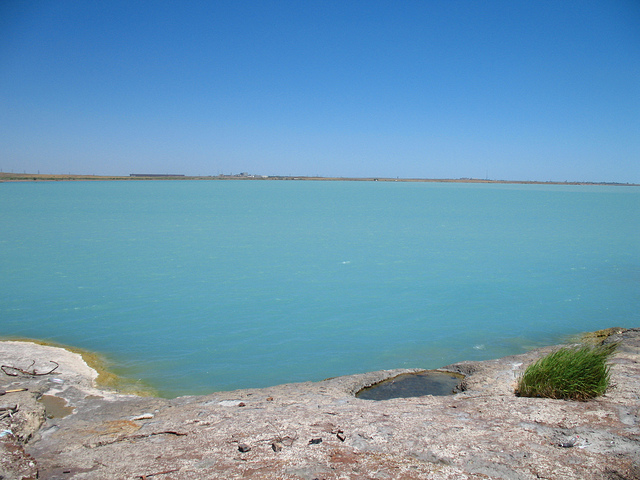 ✈️ Озеро Балхаш – природный феномен в Казахстане
